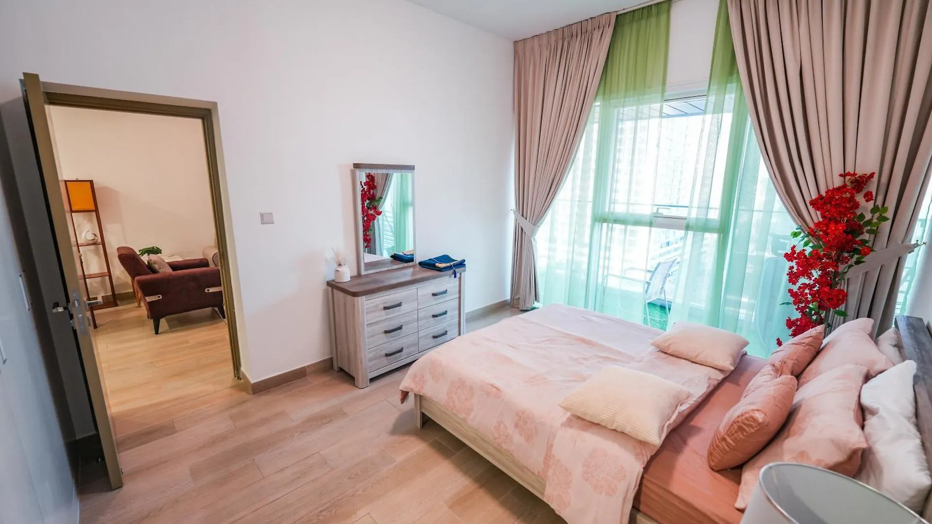 Beautuful 1Br Apartment Balcony Views Of Jvc Dubai Hotels & Parks