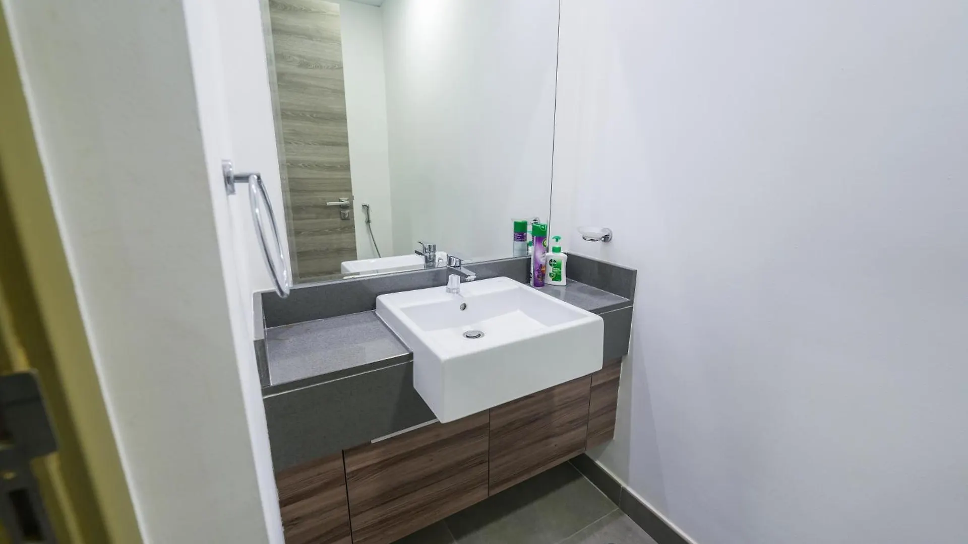 Beautuful 1Br Apartment Balcony Views Of Jvc Dubai Hotels & Parks